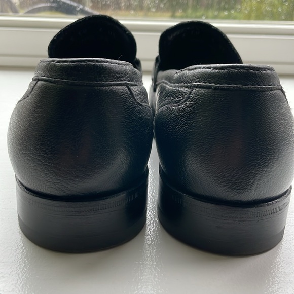 Very gently used Ermenegildo Zegna slip on dress shoes named Avenue Flex C$65. - Picture 7 of 8